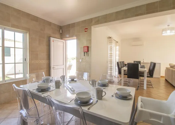 Rosa - With Private Pool Villa Alcantarilha