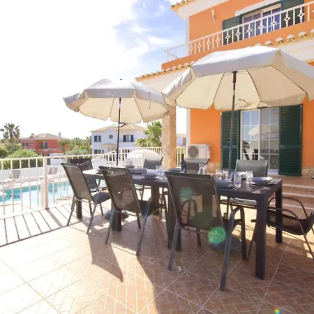 Rosa - With Private Pool Willa